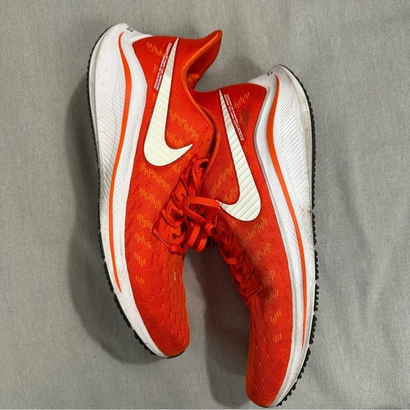 Nike Zoom Vomero orange/white sneakers, size 11, Syracuse player worn - Picture 7 of 12